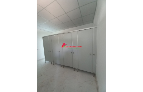 Tấm Compact Nhà Vệ Sinh-Kho Phân Phối Tấm Compact